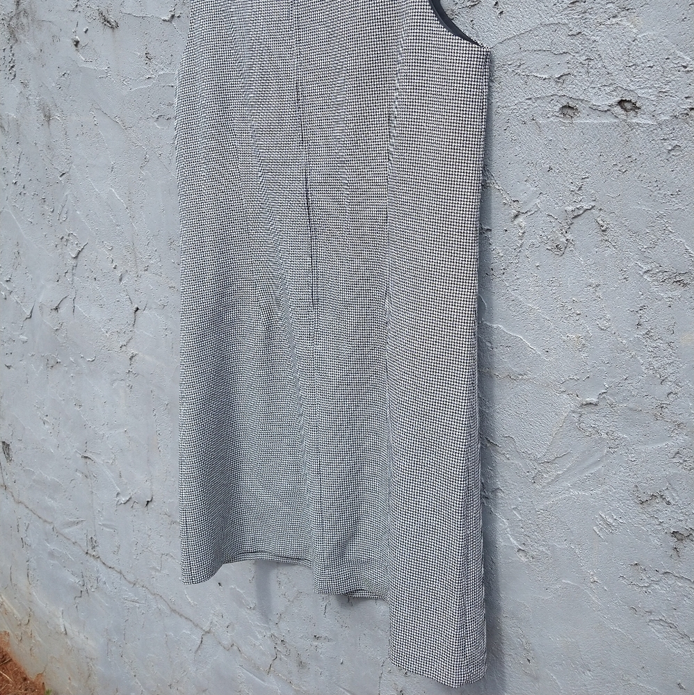 SLEEVELESS DRESS.  SZ LARGE - Picture 8 of 8